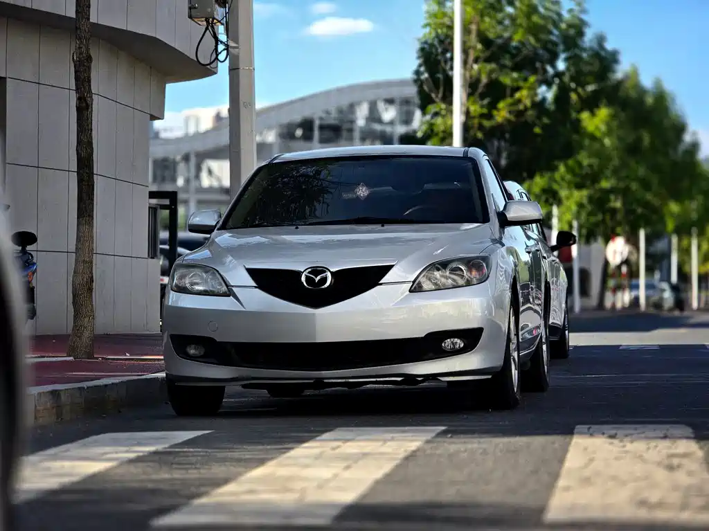 Mazda 3 (Import) — миниатюра 2