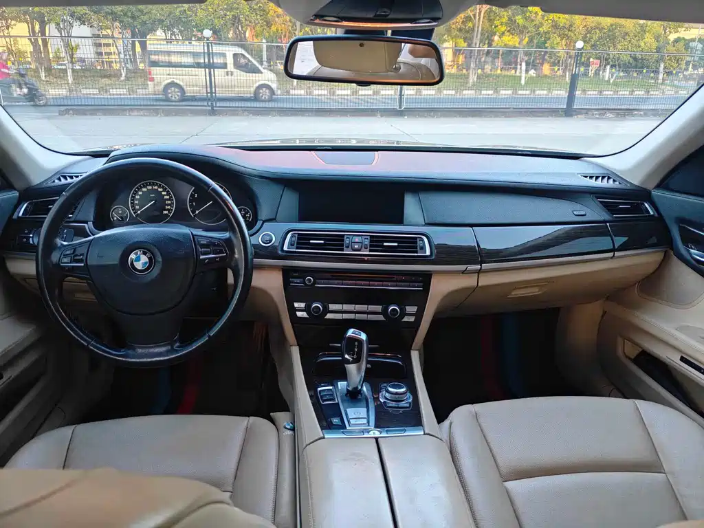BMW 7 Series 7 2009 740Li Lead