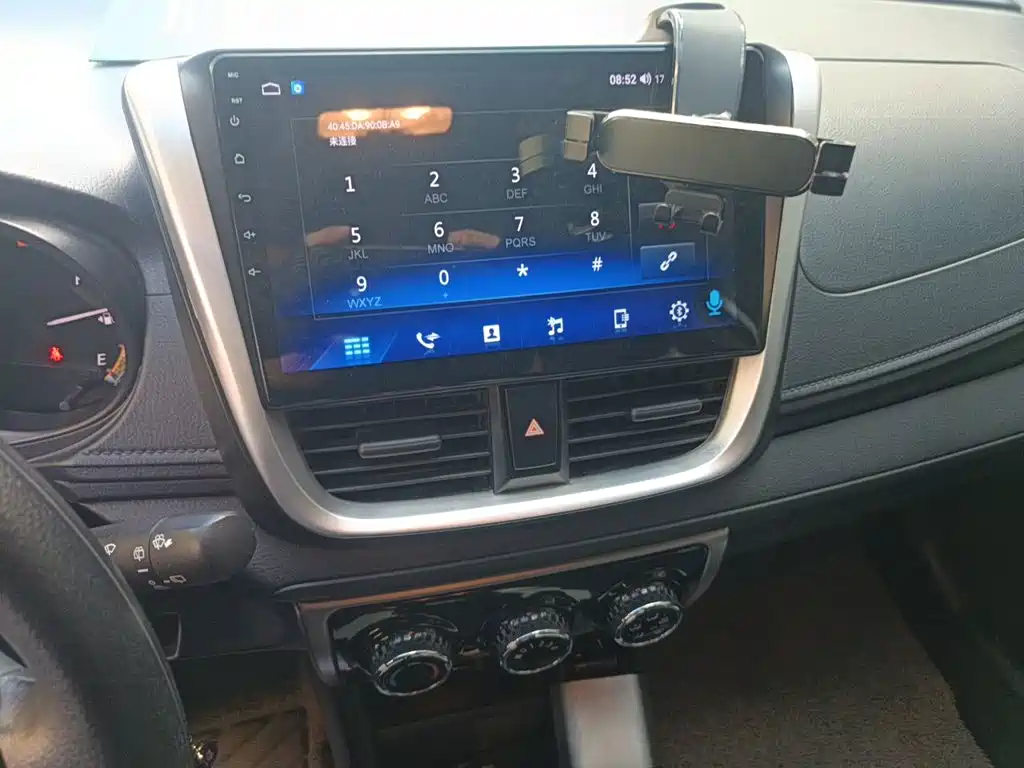 Toyota Yaris L — миниатюра 9