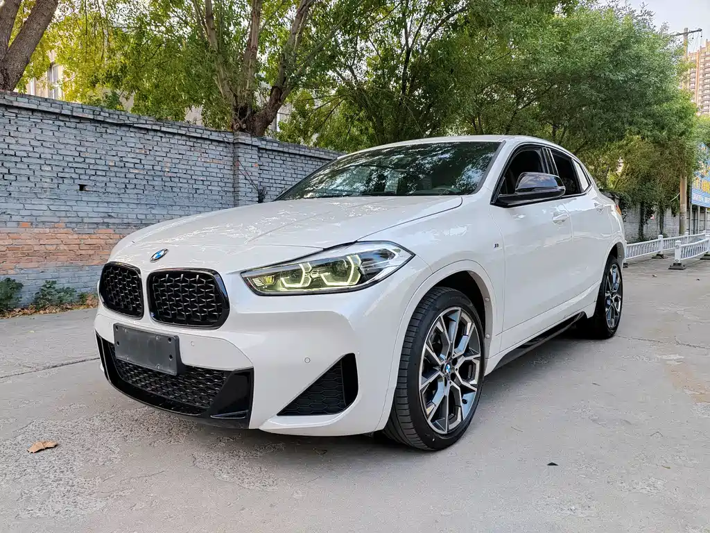 BMW X2