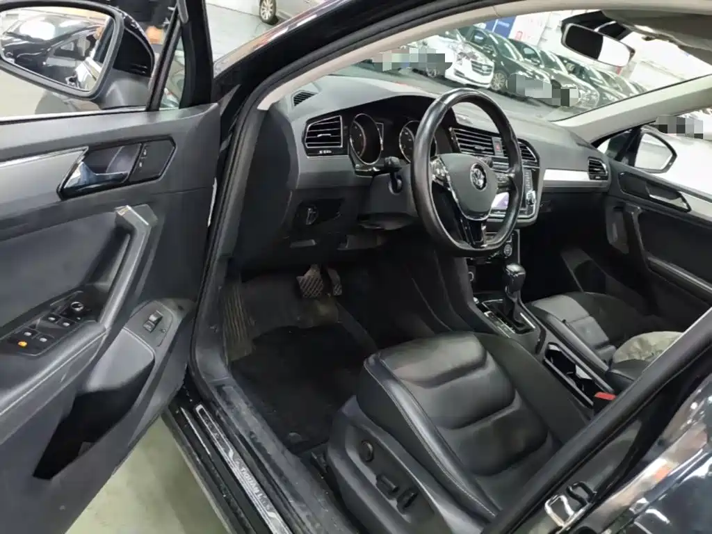 Volkswagen Tiguan L — миниатюра 16