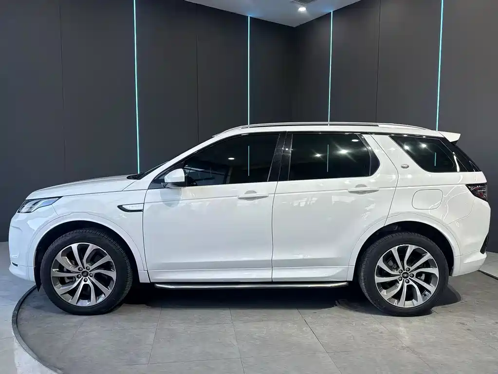 LAND ROVER DISCOVER NEW ENERGY SOURCES FOR SPORTS