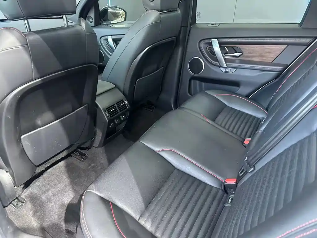 LAND ROVER DISCOVER NEW ENERGY SOURCES FOR SPORTS