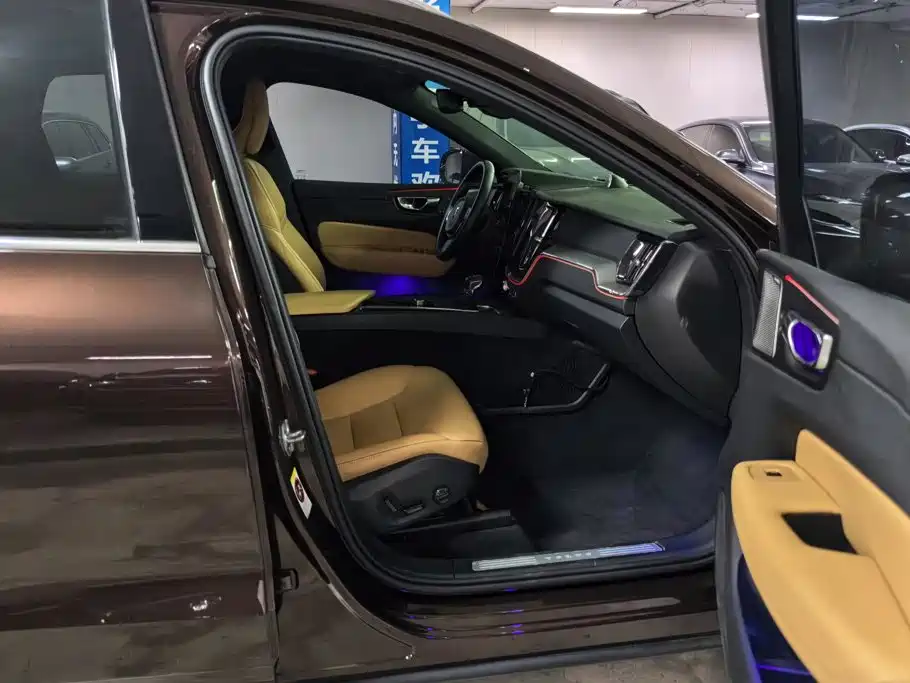 Volvo XC60 — миниатюра 8