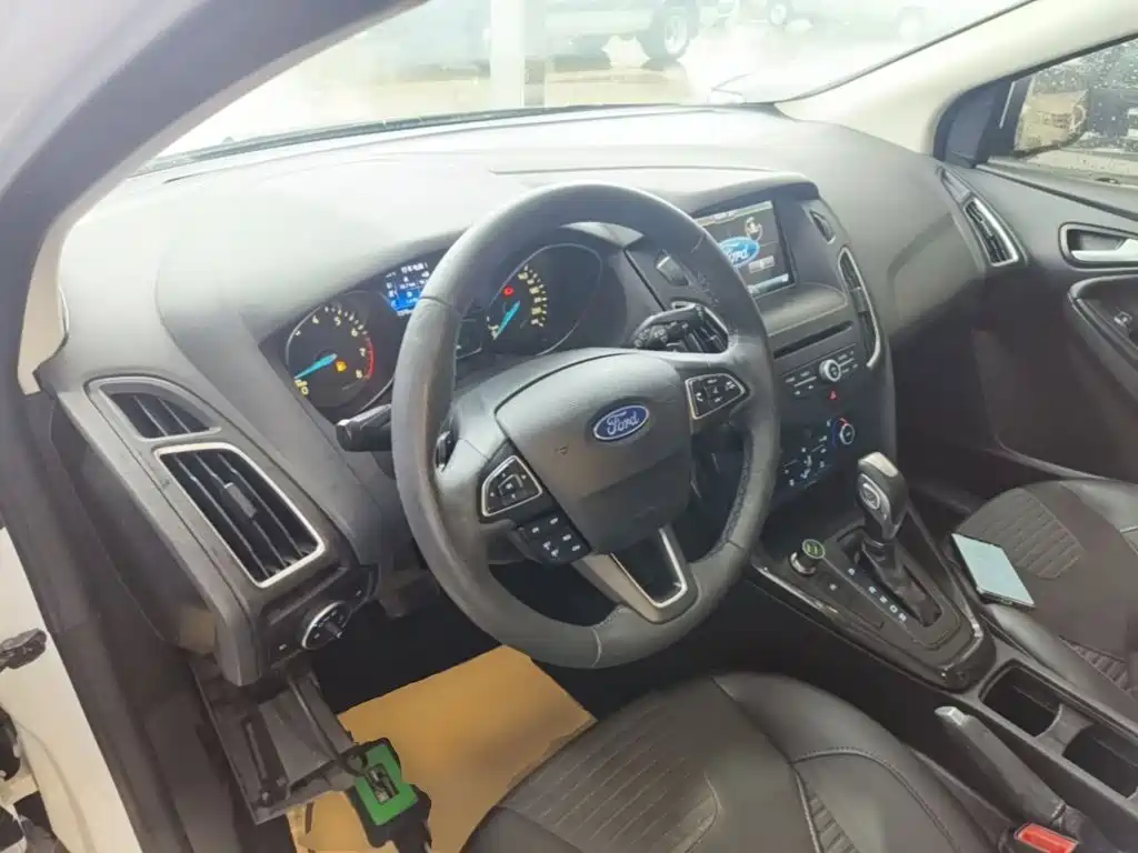 Ford Focus — миниатюра 6
