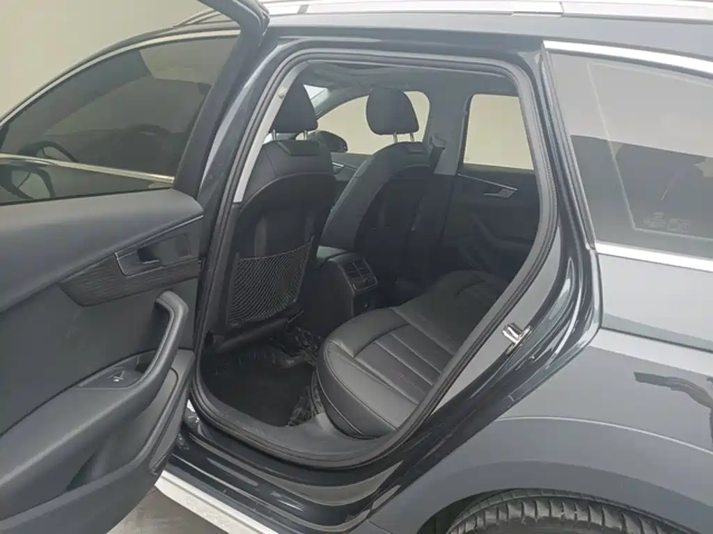 Audi A4 (Import) — миниатюра 10