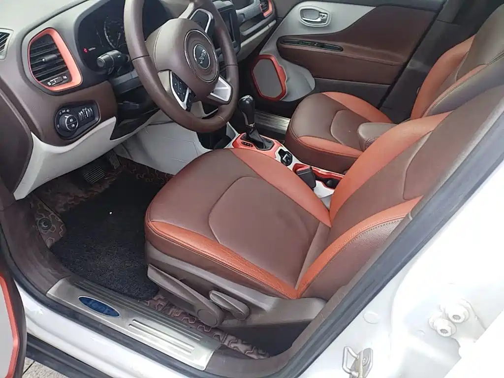 Jeep Renegade — миниатюра 15