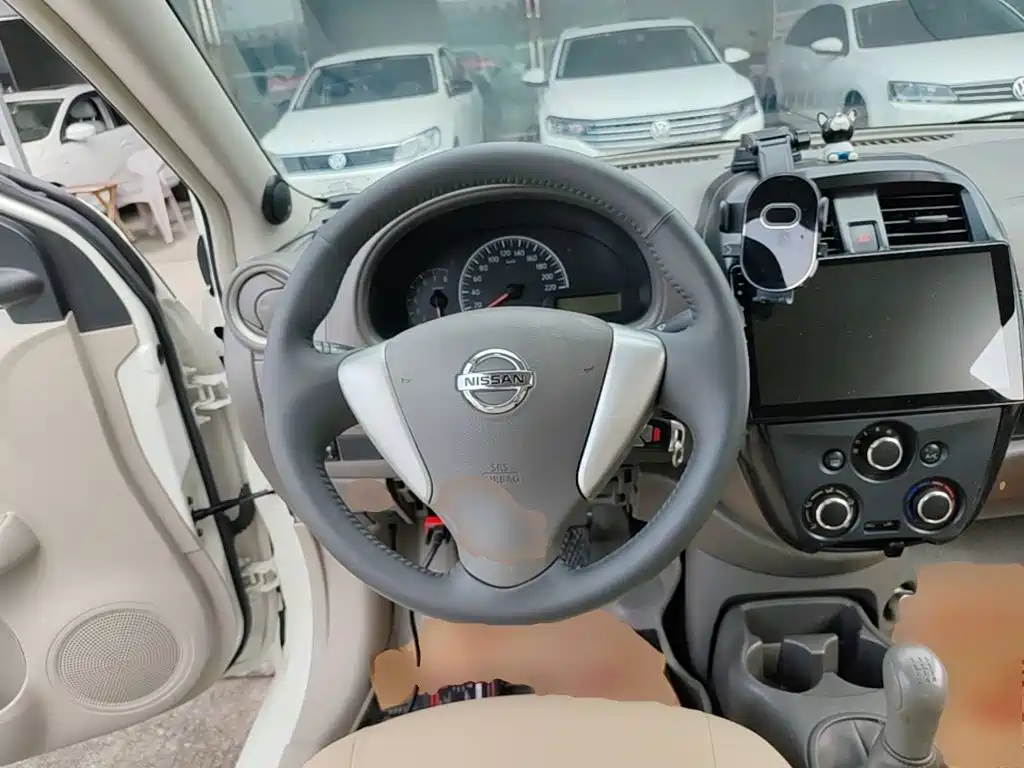 Nissan Sunny — миниатюра 11