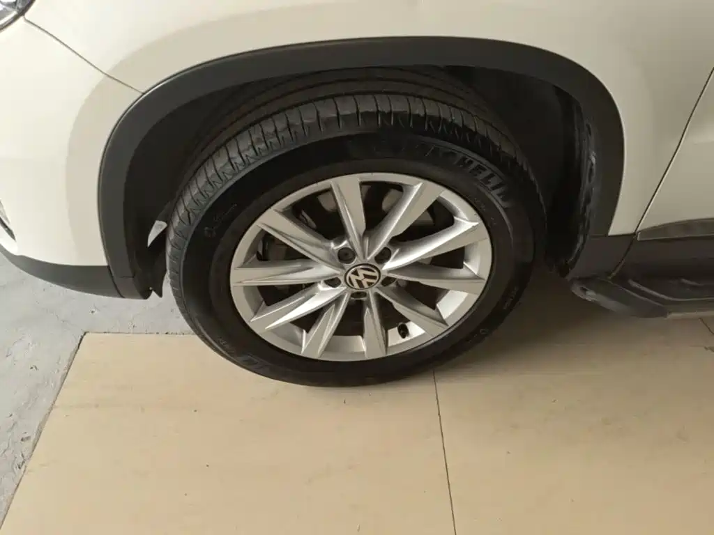 Volkswagen Tiguan — миниатюра 23