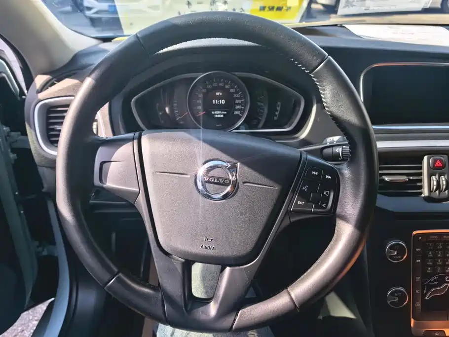 Volvo V40 — миниатюра 15