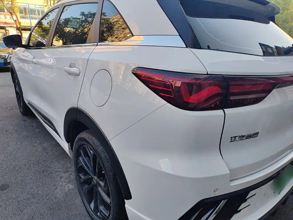 JAC JAC QX PHEV — миниатюра 5
