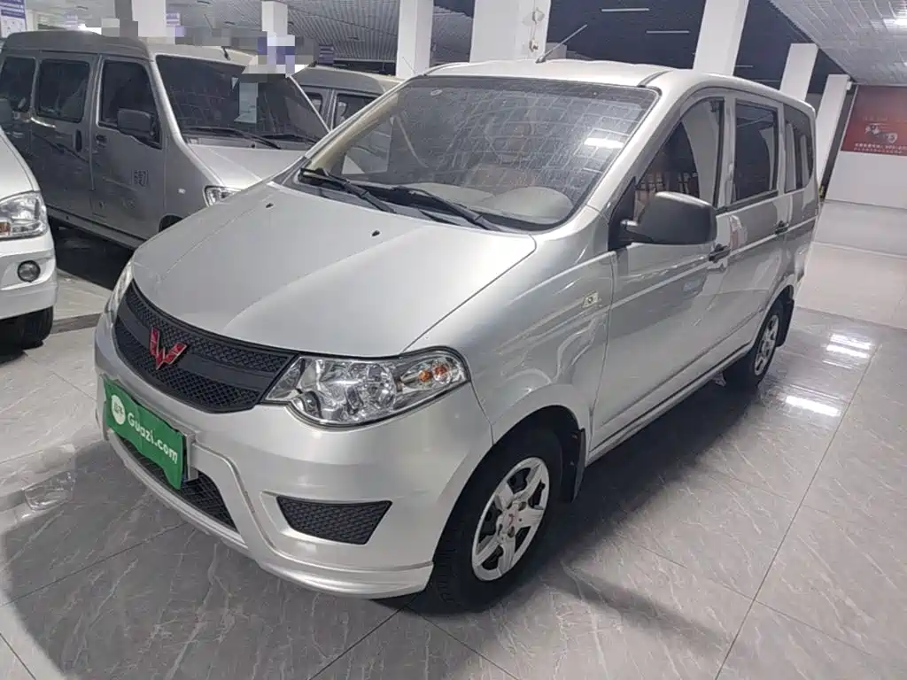 Wuling Hongguang — миниатюра 2