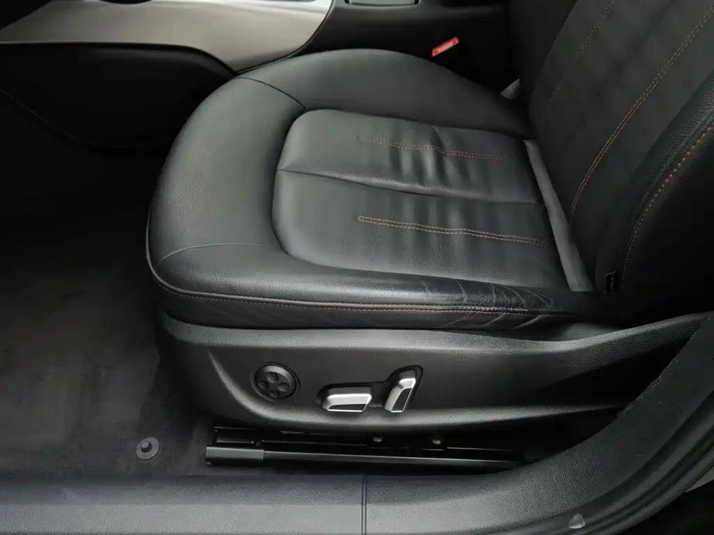 Audi A6L — миниатюра 20