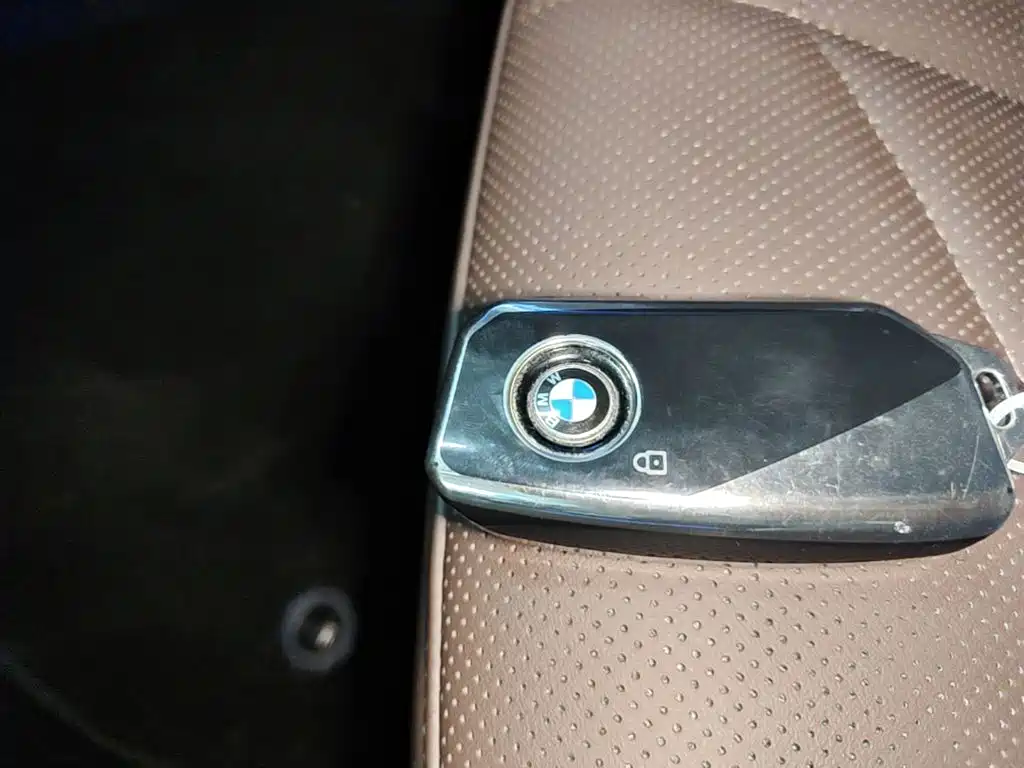 BMW 7 Series — миниатюра 13