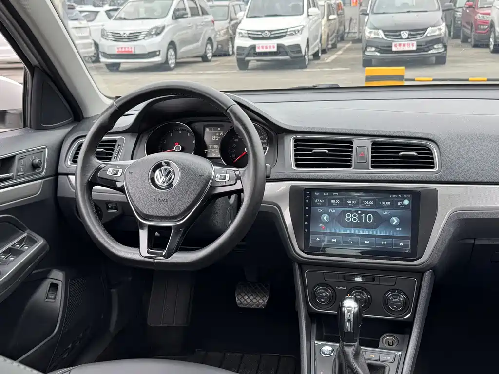 Volkswagen Lavida — миниатюра 11