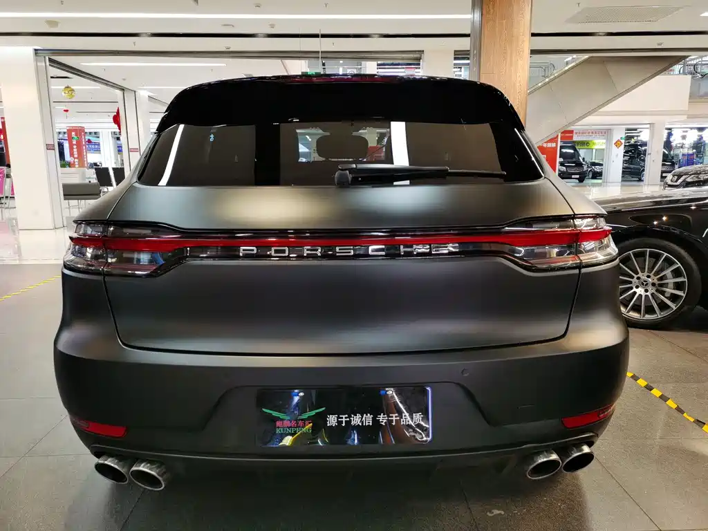 Porsche Macan — миниатюра 4