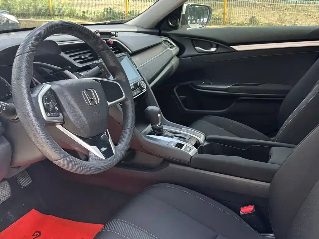 Honda Civic — миниатюра 7
