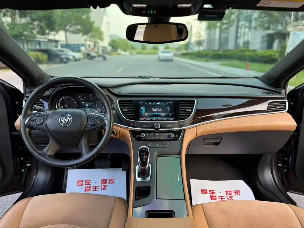 Buick LaCrosse — миниатюра 10