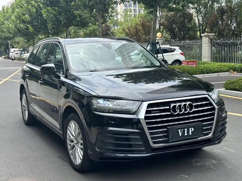 Audi Q7 — миниатюра 3