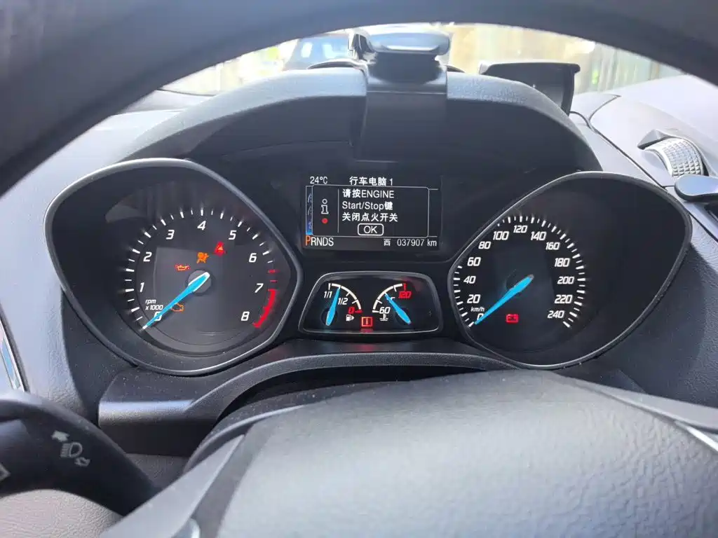 Ford Kuga — миниатюра 8