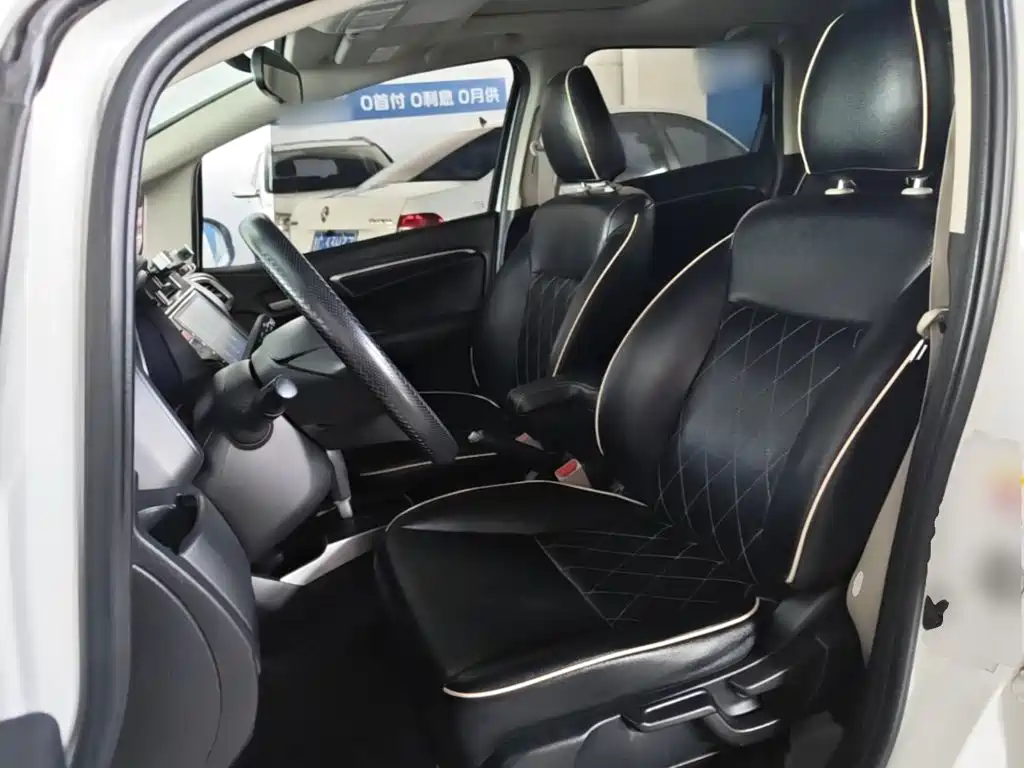 Honda Fit — миниатюра 15