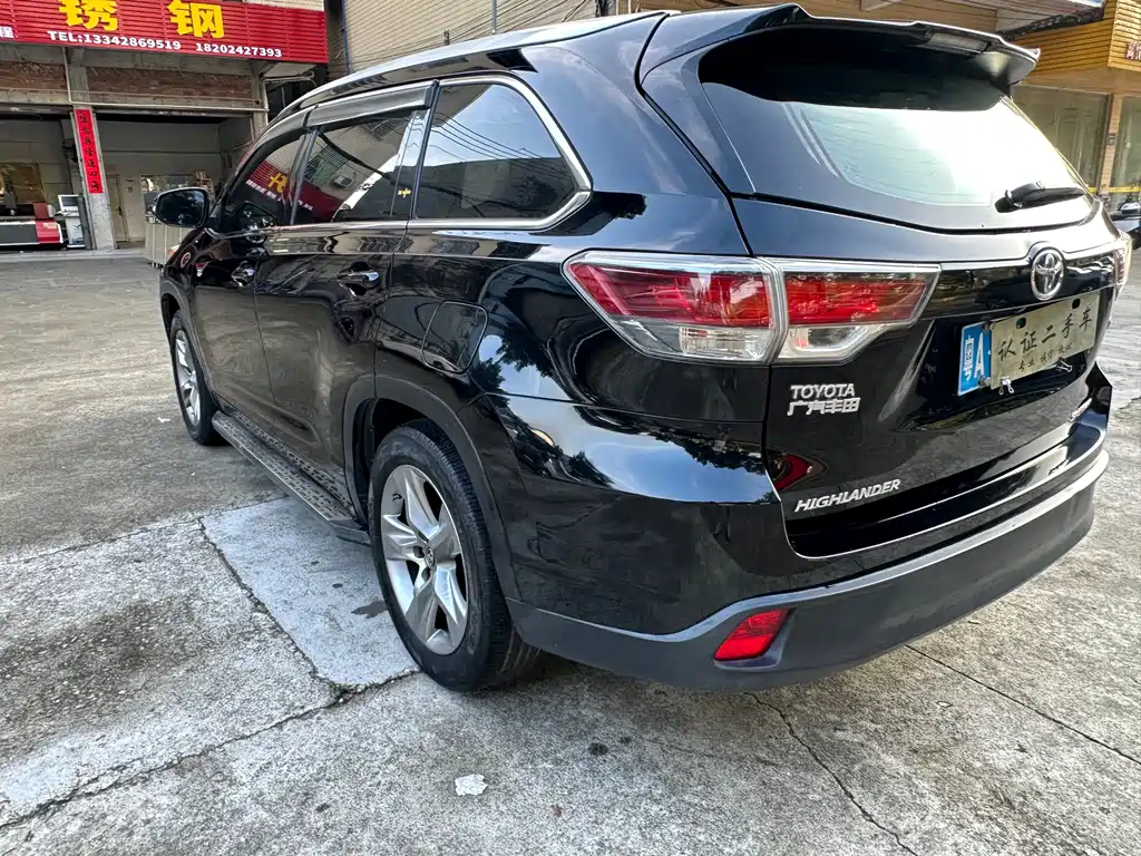 Toyota Highlander — миниатюра 6