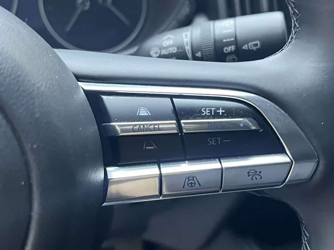 Mazda Mazda CX-50 Xingye 2.0 л 2024 г. Серебристо-серый, пробег 14700 км