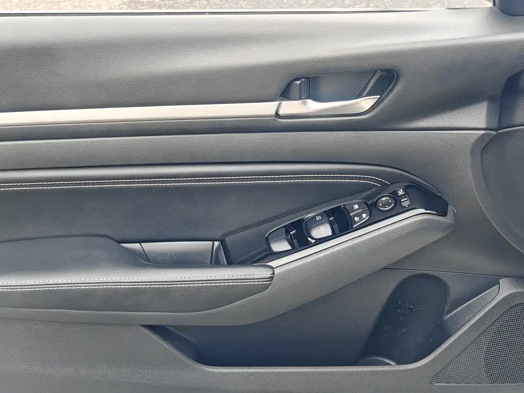 Nissan Teana — миниатюра 21