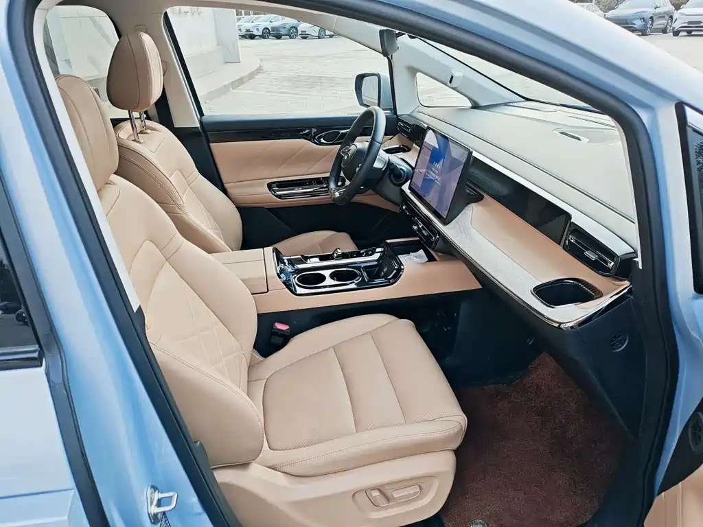 GAC TRUMPCHI E8 NEW ENERGY