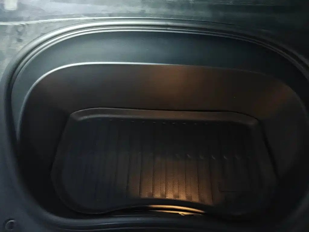 Tesla Model 3 — миниатюра 11