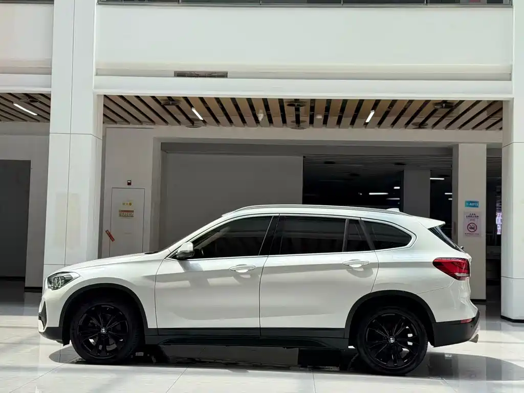 BMW X1 — миниатюра 8
