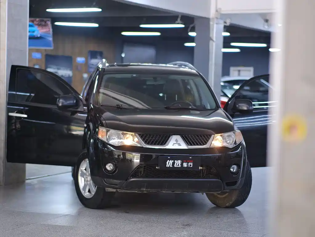 Купить Mitsubishi Outlander (Import)