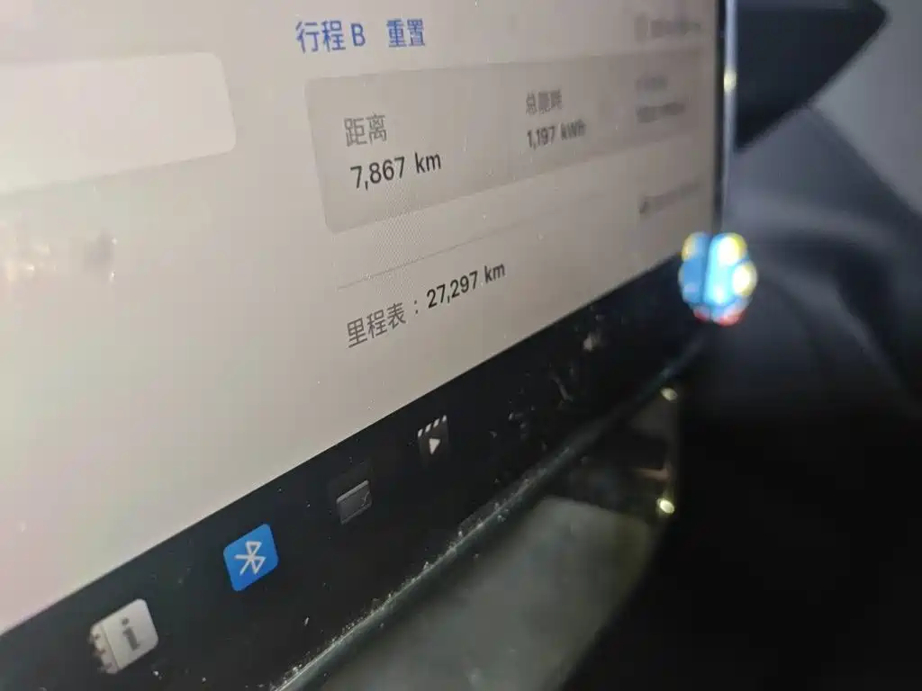 Tesla Model 3 — миниатюра 5
