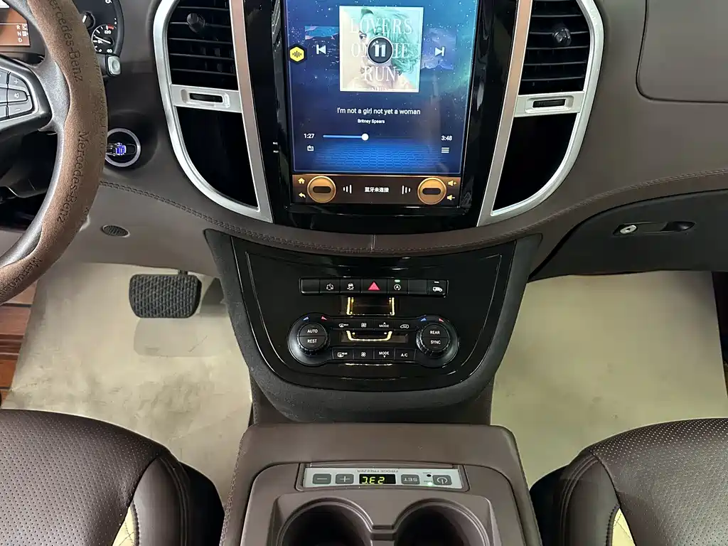 Mercedes-Benz Vito 2018 2.0T Elite 7 мест VI