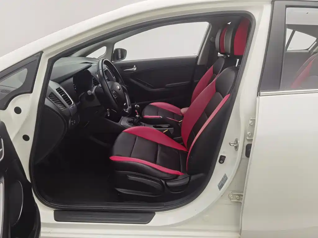 Kia K3 — миниатюра 10