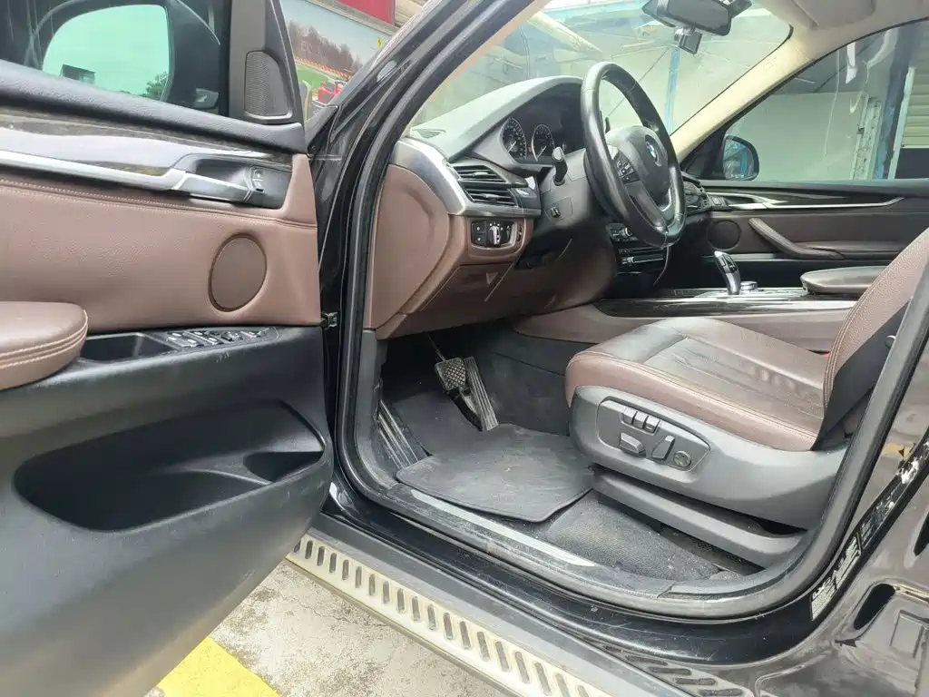 BMW X5 (Import) — миниатюра 12