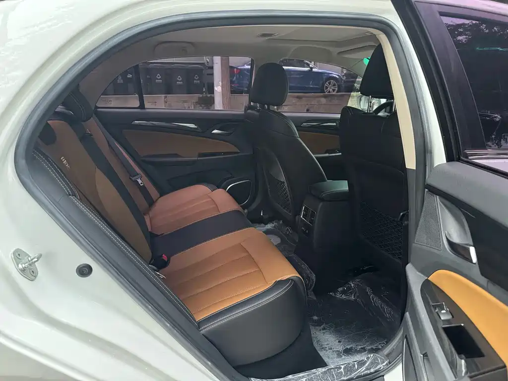 BYD Qin NEV — миниатюра 18