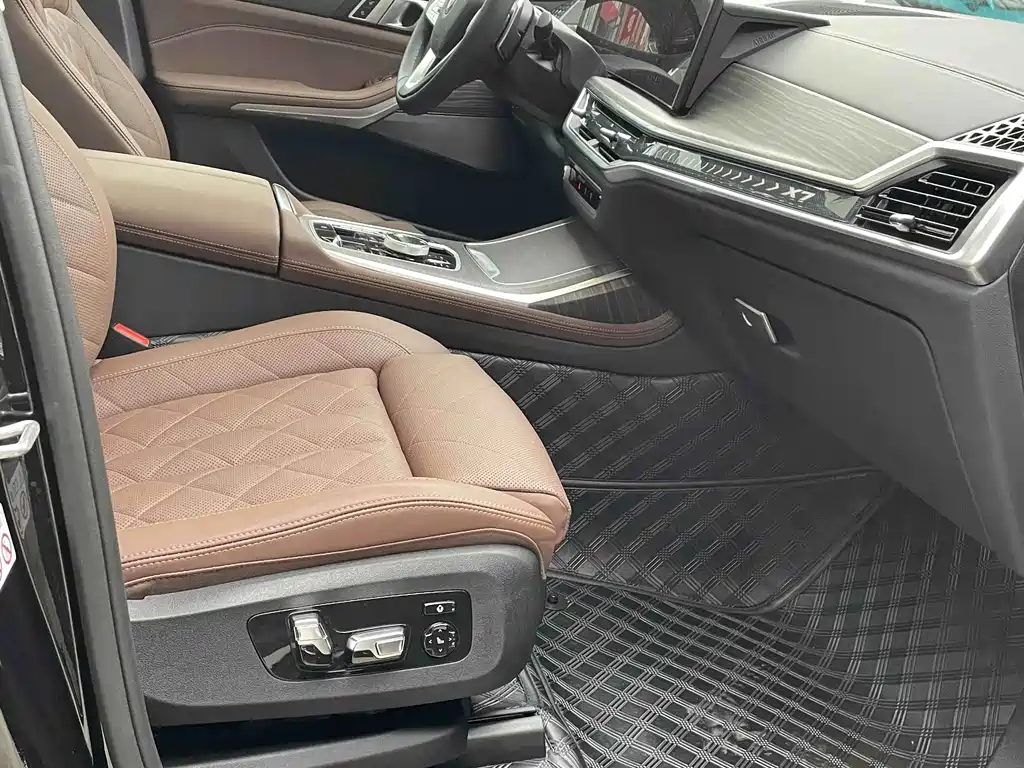 BMW X7 — миниатюра 7