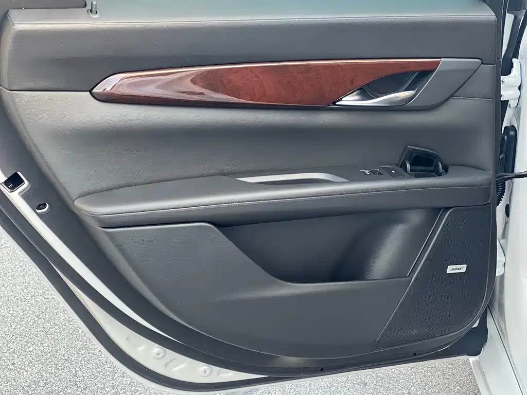 Cadillac CT6 — миниатюра 18