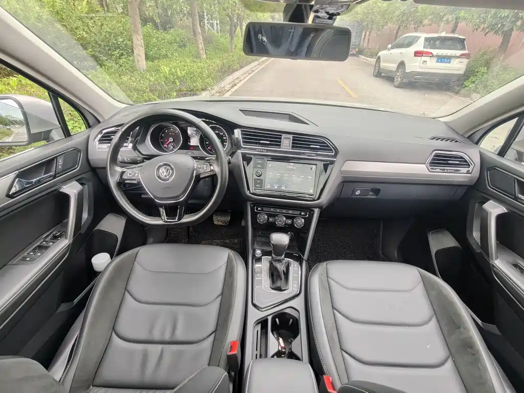 Volkswagen Tiguan L — миниатюра 12