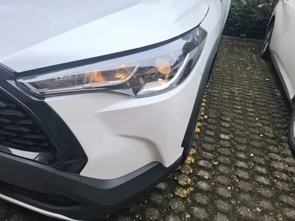 Toyota Corolla Cross — миниатюра 18
