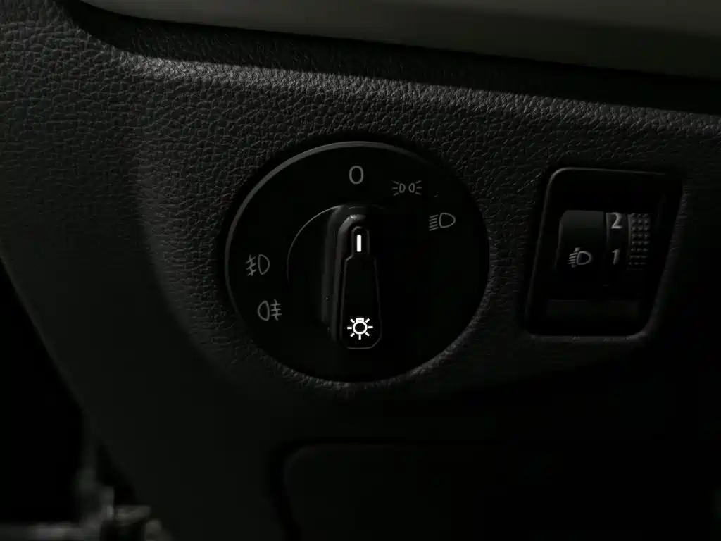 Volkswagen Lavida — миниатюра 21