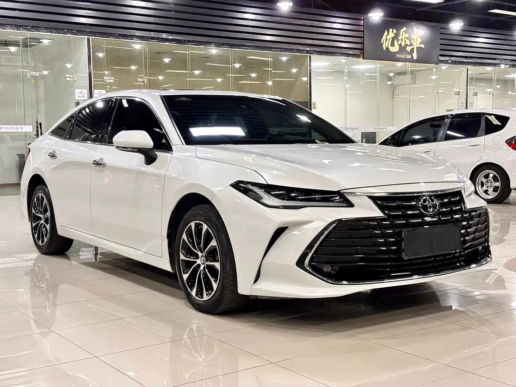 Toyota Avalon — миниатюра 3