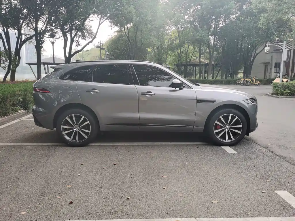 Jaguar F-PACE — миниатюра 7