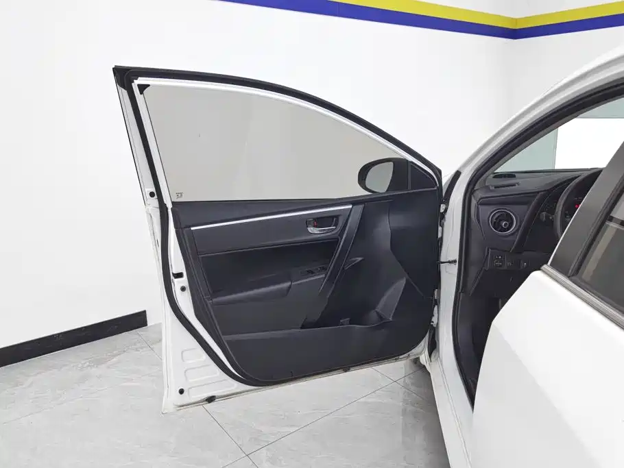 Toyota Corolla — миниатюра 7
