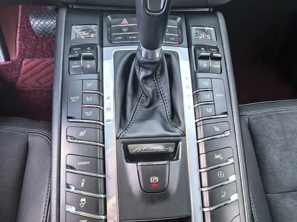 Porsche Macan — миниатюра 8