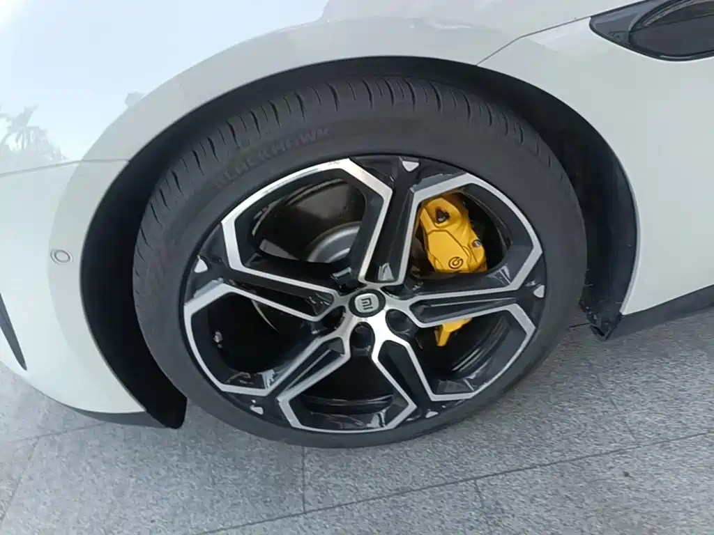 Xiaomi SU7 — миниатюра 23