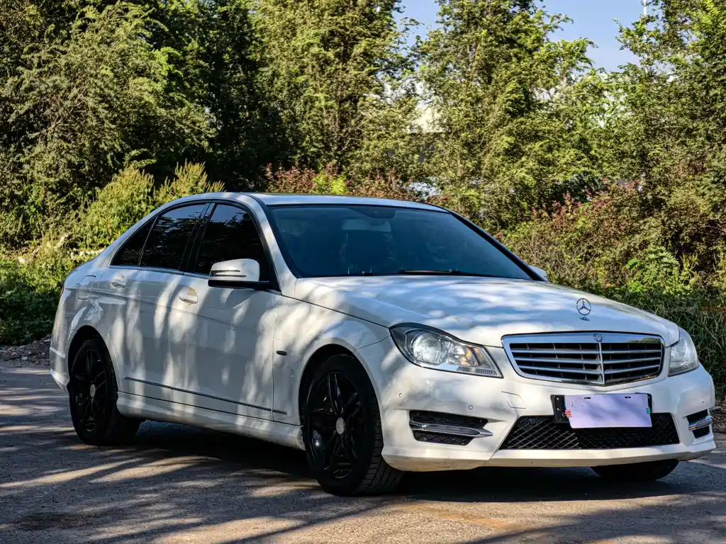 Mercedes-Benz C-Class — миниатюра 3