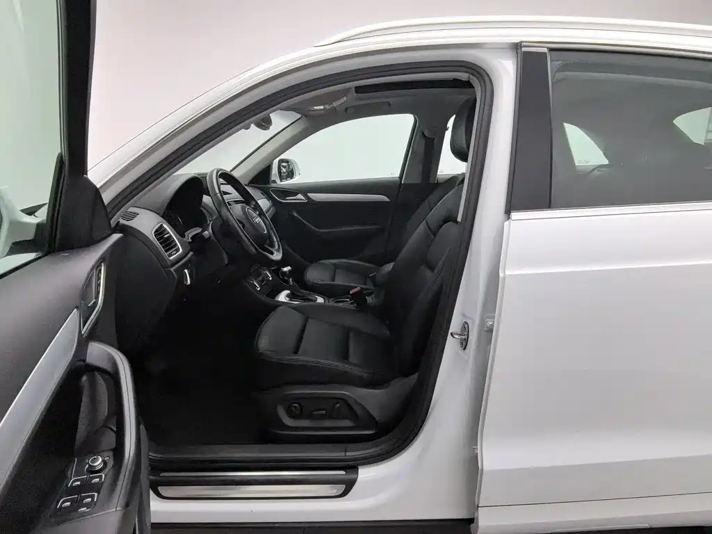 Audi Q3 — миниатюра 10
