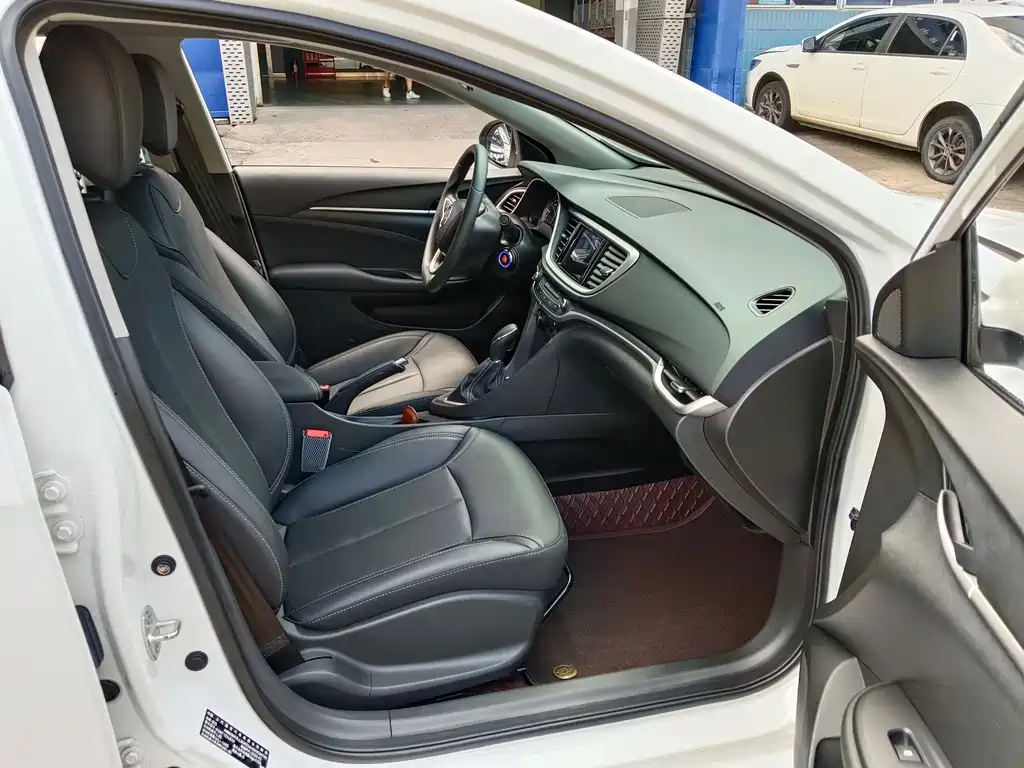 Buick Excelle — миниатюра 7